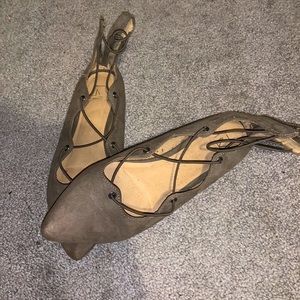 Pointed suede grey flats